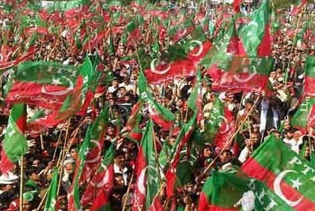 پی ٹی آئی کا دھرنا،اداروں کی جگہ تبدیل کرنے کی تجویز