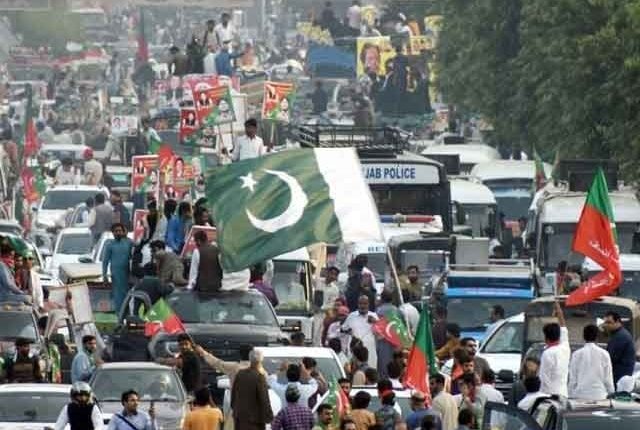 پی ٹی آئی کو دھرنے کیلیے امن و امان کی ذمے داری لینی ہوگی، اسلام آباد ہائیکورٹ