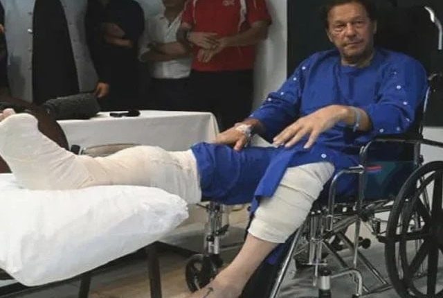 عمران خان کو اے کے 47 کی گولی لگی ہے، بابر اعوان کے عدالت میں دلائل