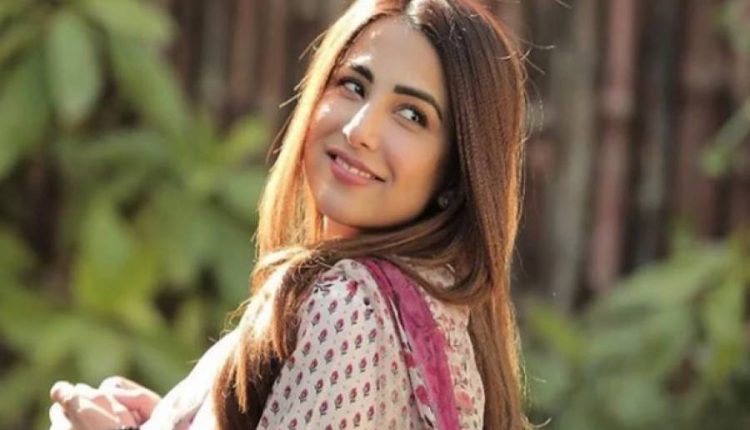 معروف پاکستانی خوبرو اداکارہ اُشنا شاہ نے منگنی کر لی