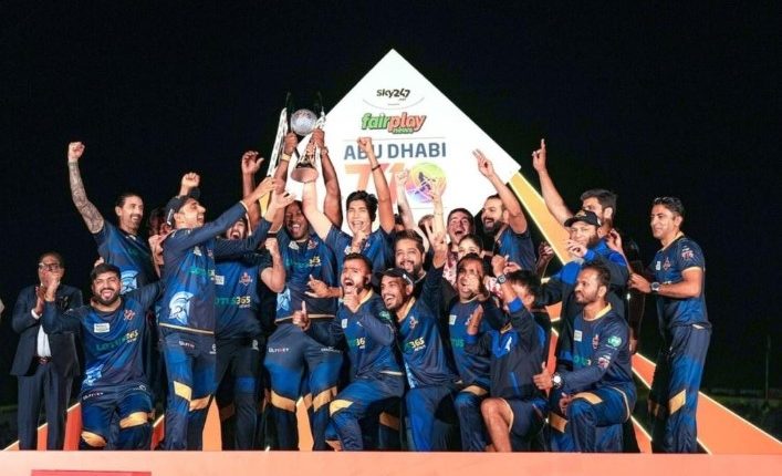 دکن گلیڈی ایٹرز نے دوسری بار ٹی 10 لیگ کی ٹرافی جیت لی