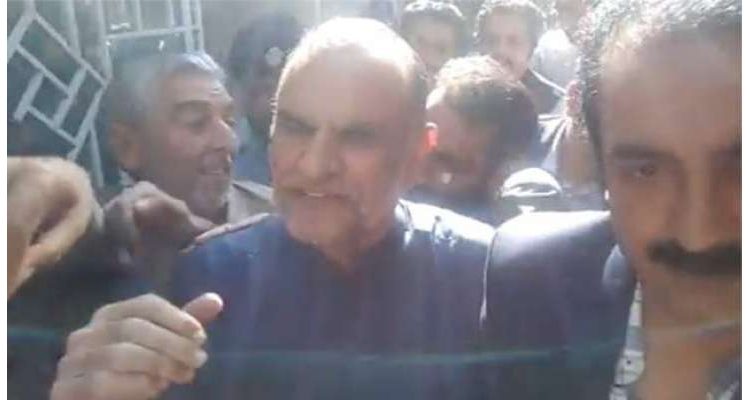 سینیٹر اعظم سواتی کو بلوچستان پولیس نے گرفتار کر لیا