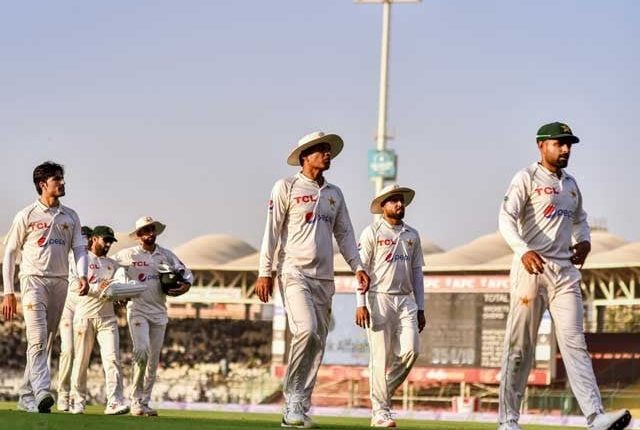 انگلینڈ تیسرا ٹیسٹ بھی جیت گیا پاکستان کو تاریخ میں پہلی بار ٹیسٹ سیریز میں وائٹ واش شکست