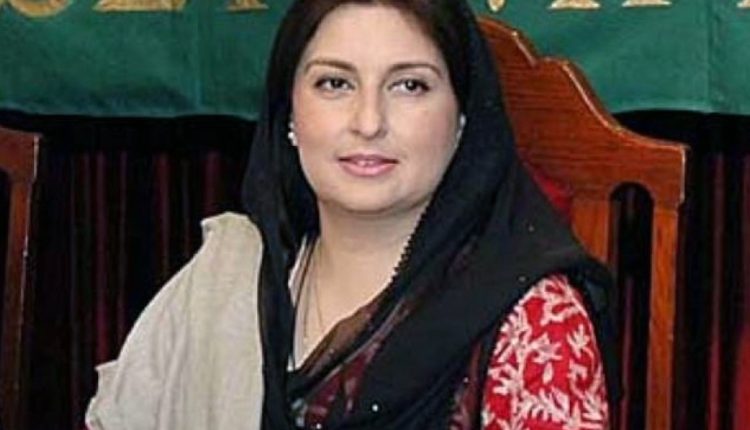 عمران خان کے ساتھ مبینہ گندی آڈیو کال عائلہ ملک کی بہن سمیرا ملک بھی بول پڑیں