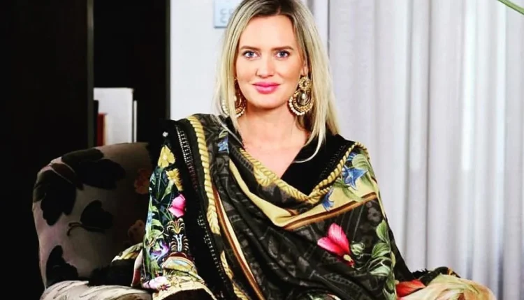 ’’تمہارا بچہ کھلونا نہیں ہے‘‘ شنیرا اکرم اداکار فیروز خان پر برس پڑیں