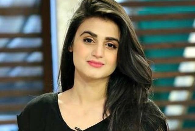 حرا مانی کے لباس پر سوشل میڈیا صارفین کی شدید تنقید