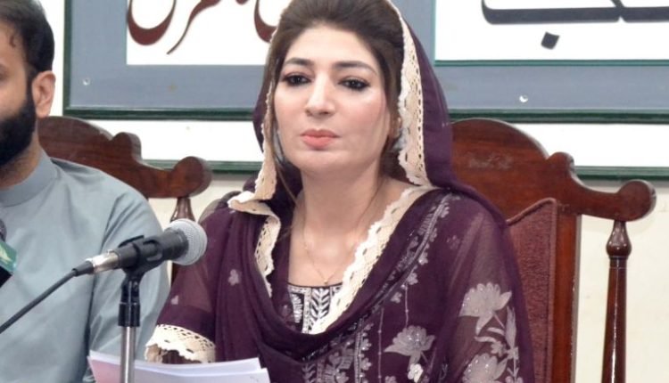 اندرونی و بیرونی قوتیں پاکستان کو ترقی کی منزل پر گامزن نہیں دیکھنا چاہتی، فرح عظیم شاہ