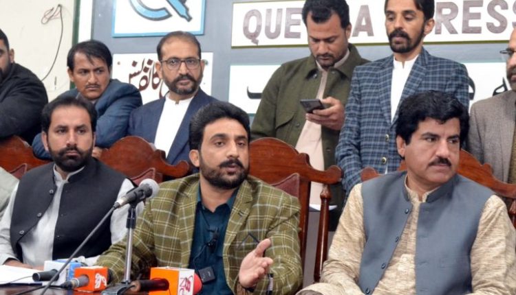 سیکرٹریٹ سے اٹیچ محکموں کے ملازمین کو ان کے محکموں میں بھیجا جائے، اسٹاف ایسوسی ایشن