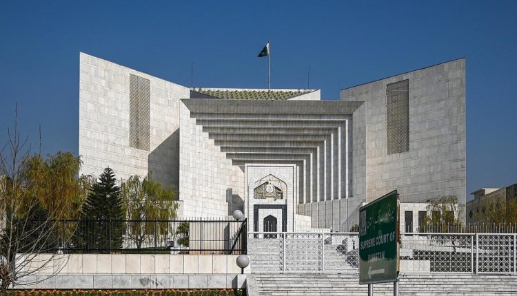 سپریم کورٹ نے ریلوے نظام کی بحالی اور ریلوے کو منافع بخش بنانے کا جامع پلان طلب کر لیا