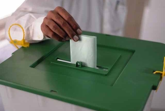 بلدیاتی انتخابات،کراچی اور حیدرآباد سمیت دیگر اضلاع میں پولنگ جاری