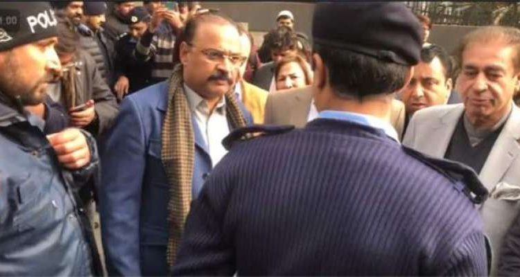 پی ٹی آئی کے44 اراکین کا اپنے استعفے واپس لینے کا فیصلہ