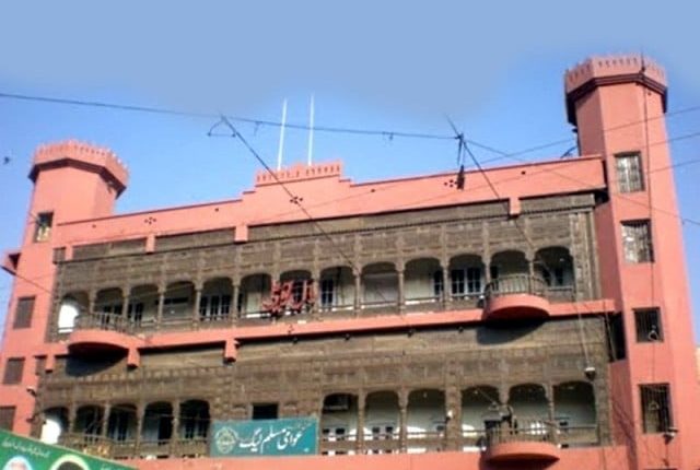 شیخ رشید کی رہائش گاہ لال حویلی کو سیل کردیا گیا