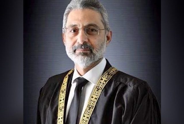 لگتا ہے ایک رجسٹرار تو میرے جیسے جج سے بھی زیادہ طاقتور ہے، جسٹس فائز