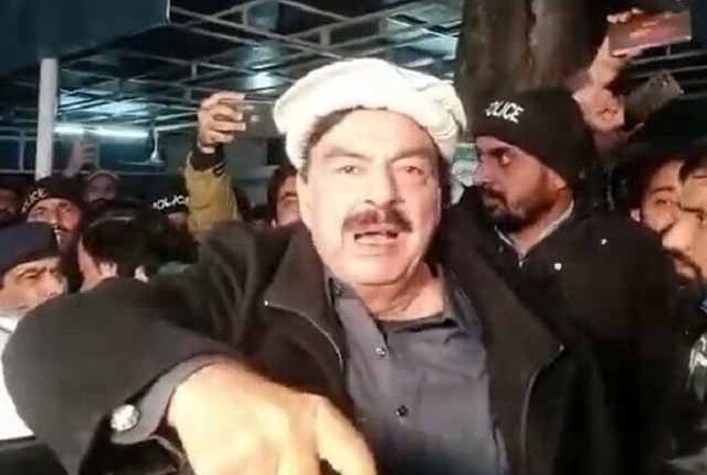 ضمنی الیکشن کیلئے شیخ رشید احمد کے کاغذات نامزدگی منظور کرنے کا فیصلہ چیلنچ