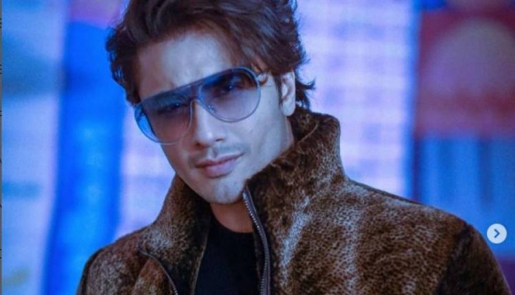 علی ظفر نے جاوید اختر کی میزبانی اور سوشل میڈیا پر پاکستانیوں کے خلاف بیان پر ردعمل کا اظہار کردیا