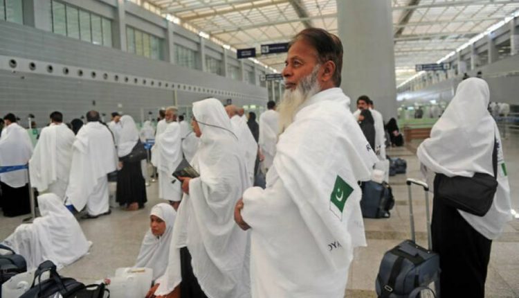 سرکاری حج عازمین کو 13 لاکھ میں پڑے گا، نجی حج آپریٹرز کا کوٹہ کتنے فیصد بڑھایا گیا؟