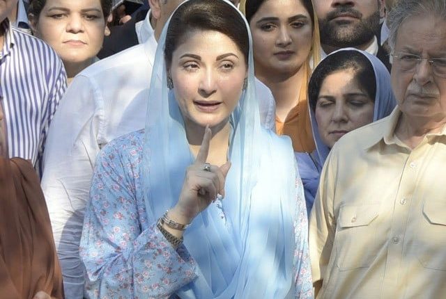 قوم کو اردو میں بتائو آپ نے معافی مانگ لی ، مریم نواز عمران خان پر برس پڑیں