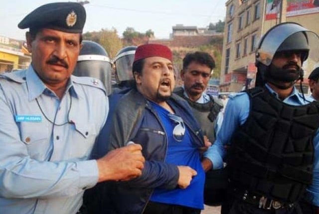 مینارپاکستان جلسے سے قبل کریک ڈاؤن ، پی ٹی آئی رہنما سلمان احمد گرفتار