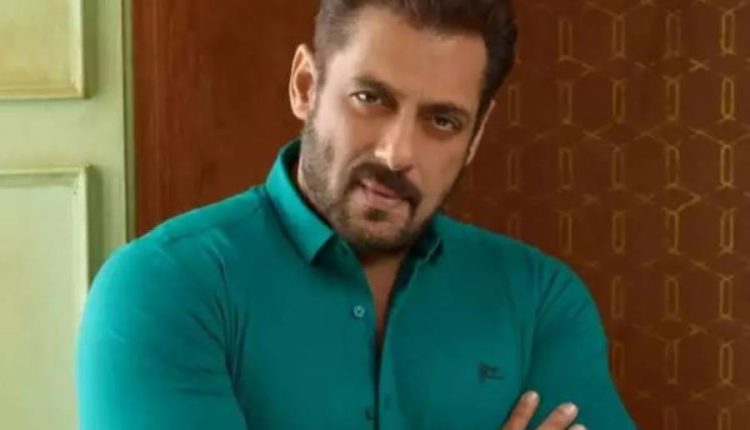 سلمان خان نے قتل کی دھمکیاں دینے والوں کے خلاف مقدمہ درج کروا دیا