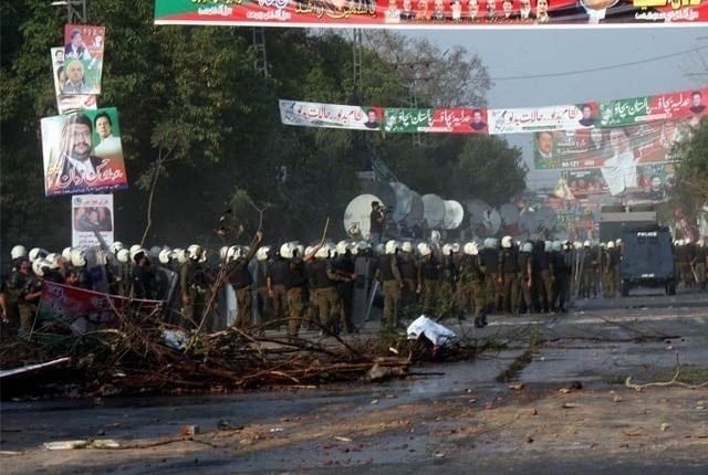 لاہور ہائیکورٹ نے زمان پارک آپریشن روکنے کے حکم میں کل تک توسیع کردی