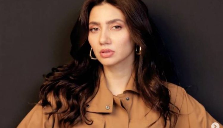 "شوبز انڈسٹری میں قدم رکھا تو سب نے ناک کی سرجری کے مشورے دیئے"، ماہرہ خان