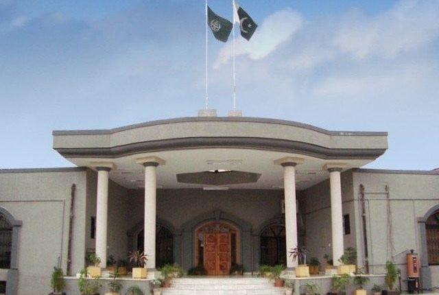 پی ٹی آئی وکیل کی درخواست منظور کی تو عمران گرفتار ہوجائیں گے، اسلام آباد ہائیکورٹ