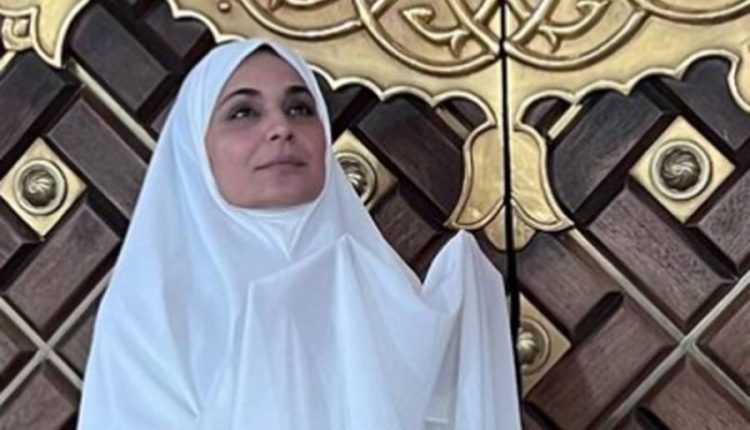 میرا نے عمرے کی ادائیگی کے بعد کس کے لئے دعا کی؟ خود ہی بتا دیا