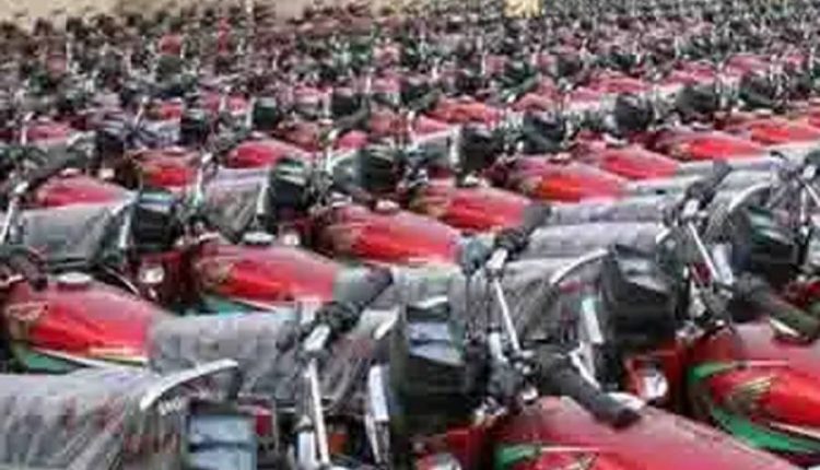 ہنڈا نے اپنی موٹر سائیکلیں پھر مہنگی کر دیں، سی ڈی 70 کتنے کی ہو گئی؟ جانئے