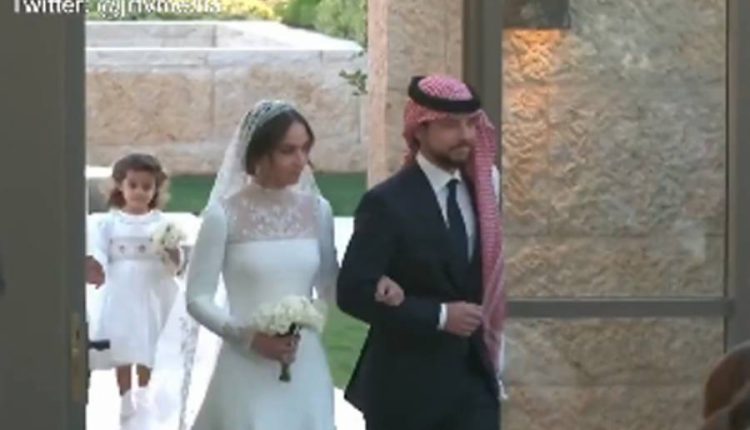 اردنی فرمانروا شاہ عبداللہ کی صاحبزادی شہزادی ایمان رشتہ ازدواج میں منسلک، تصاویر بھی سامنے آگئیں