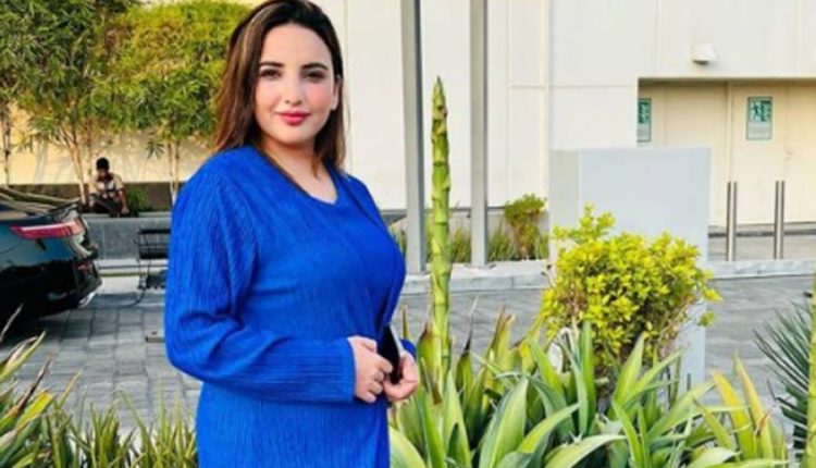 حریم شاہ کی رمضان کے آغاز پر ویڈیو بیان جاری کرتے ہوئے صندل خٹک اور عائشہ کو بددعائیں