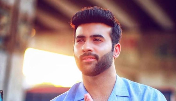 ’حج مہنگا ہوگیا تو گھبرانا نہیں، روزے ، تراویح اور ذکر ٹیکس فری ہیں‘فیضان شیخ نے ذومعنی پوسٹ شیئرکردی