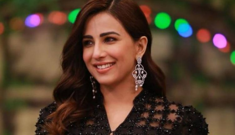 اشنا شاہ کو شادی کے بعد مداحوں سے مشورہ لینا مہنگا پڑ گیا