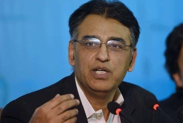 اسد عمر سمیت تین سابق ممبران قومی اسمبلی کے استعفوں کی منظوری کا نوٹیفیکیشن معطل