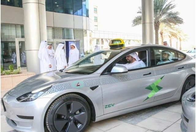 امارات نے الیکٹرک کمپنی ٹیسلا کی گاڑیوں کو بطور ٹیکسی متعارف کروادیا