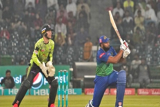 ملتان سلطانز نے قلندرز کو بڑا ٹارگٹ دے دیا