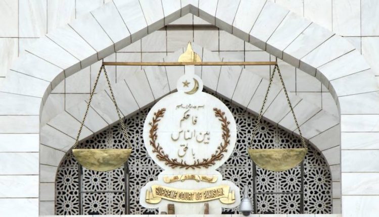 ہم پر اعتماد نہیں ہے تو دلائل کیسے دے سکتے ہیں، جسٹس منیب اختر کا فاروق ایچ نائیک سے مکالمہ