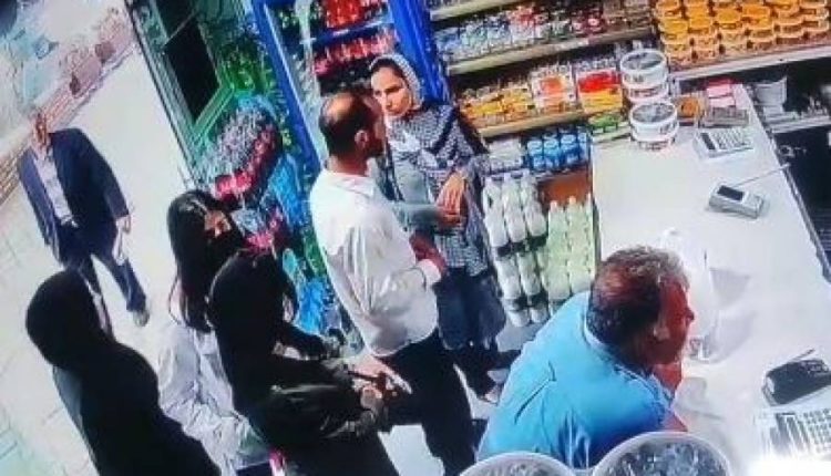 ایران میں دودھ دہی کی دکان پر 2 بے حجاب خواتین کی آمد، پھر شہری نے ایسی حرکت کردی کہ دیکھنے والے بھی دنگ رہ گئے