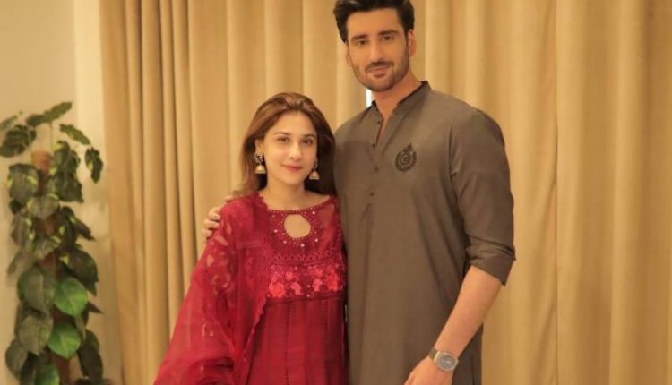 "گھر میں کوئی نوکر نہیں100 فیصد کام خود کرتے ہیں"، آغا علی اور حنا الطاف کا انکشاف