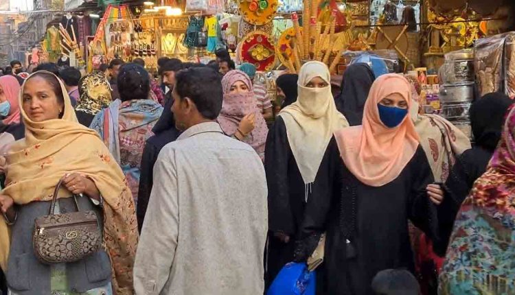 ملک بھر میں مہنگائی اوربے روزگاری،عید کی خریداری مشکل